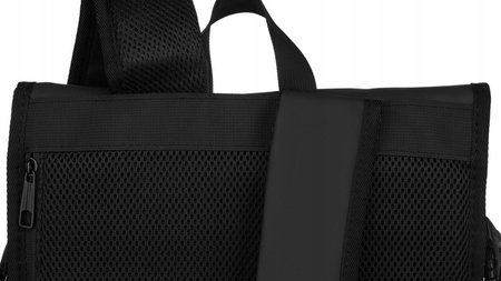 Wasserabweisender Rucksack in Schwarz mit Schnallenverschluss – Peterson