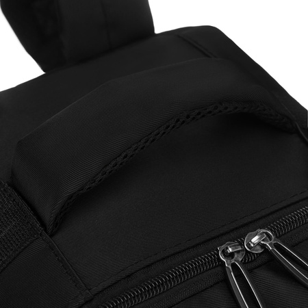 Schwarzer Reise-Rucksack, ideal als Handgepäck – Peterson