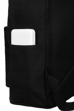 Sportlicher, geräumiger Rucksack in Schwarz mit Außentaschen – Peterson