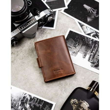 Hellbraune Herren-Geldbörse aus Leder mit RFID-System, mit Druckknopfverschluss – Peterson