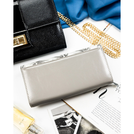 Große, weiße Damen Geldbörse mit RFID-Schutz und Druckknopf – Peterson