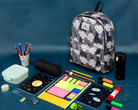 Städtischer Rucksack mit einem Hauptfach und Außentasche – Peterson