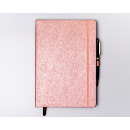 B5 Notizbuch in Rosa, bedruckt mit Punkten und ausgestattet mit einem Verschlussgummi – Peterson