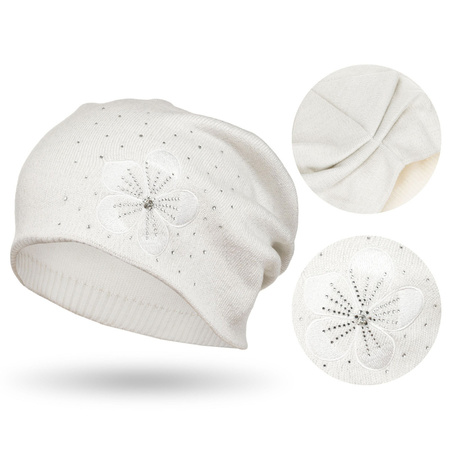 Weiße Damen Mütze mit Blumenstickerei – Peterson