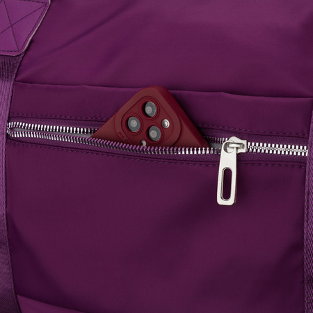 Sportliche Trainingstasche aus Polyester in Violett - Peterson