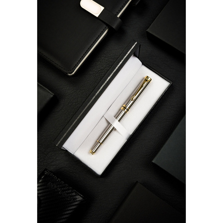 Eleganter Metallkugelschreiber in Silberfarbe – Peterson