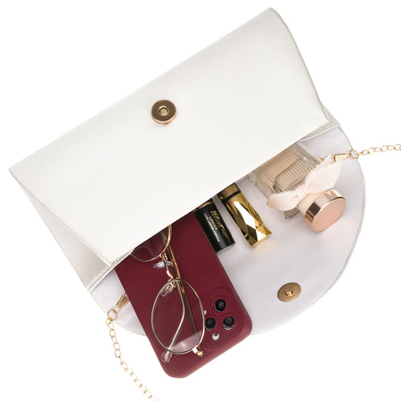 Weiße Damen-Clutch aus synthetischem Stoff, an einer Kette hängend - Rovicky