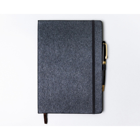 B5 Notizbuch in Grau, gepunktet und mit Verschlussgummi – Peterson