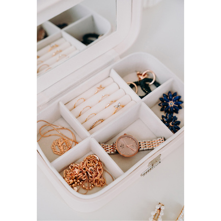 Geräumige Schmuckschatulle in Beige – Peterson