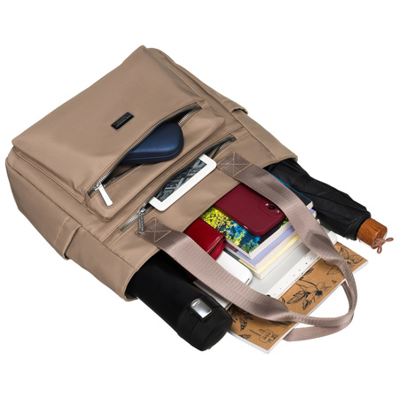 Nylon Damen Tasche in Beige mit silbernen Beschlägen – Peterson