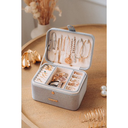 Graue Schmuckschatulle mit Magnetverschluss – Peterson