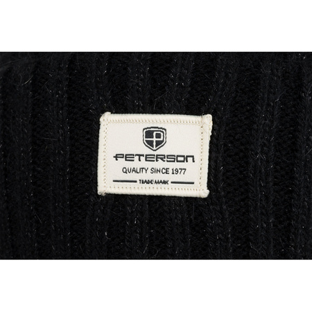 Schwarze Mütze mit Bommel für Winterlooks – Peterson