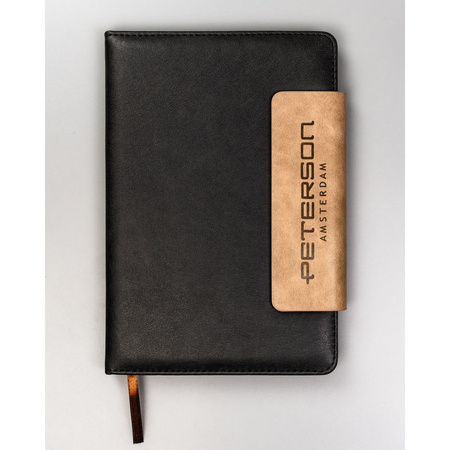 Schwarz-gelbes Notizbuch im A5-Format, liniert – Peterson