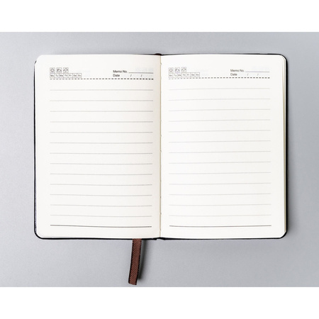 Schwarzes Notizbuch im A6-Format, liniert – Peterson