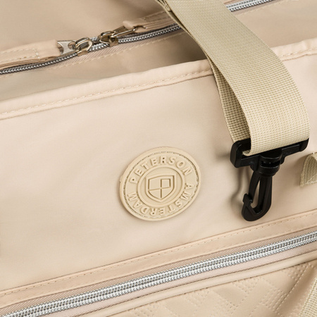 Praktische Reisetasche aus Polyester in Beige, ausgestattet mit einem Koffergriff – Peterson