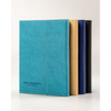 Geschenkset: Türkiser Notizblock mit Magnetverschluss und schwarzer Kugelschreiber – Peterson