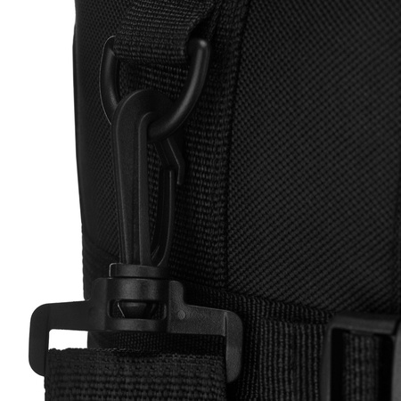 Reise-Rucksack aus Polyester in Schwarz, zweifach unterteilt und ideal als Handgepäck - Peterson