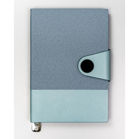 A5 Notizbuch in Hellblau mit Magnetverschluss und integriertem Lesezeichen – Peterson