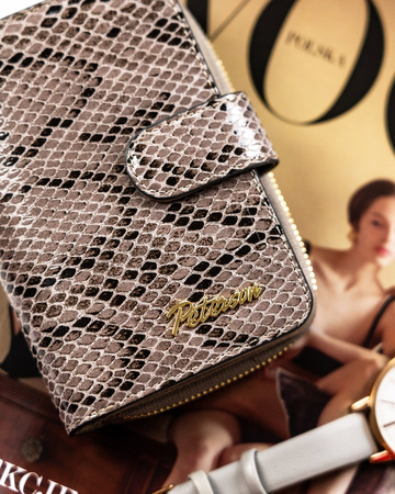 Kompakte Damen Geldbörse mit exotischem Muster – Peterson