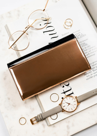 Große, horizontale Damen Geldbörse in Schwarz-Gold mit Druckknopfverschluss – Peterson