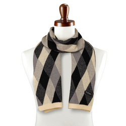 Warmer Herren Schal mit elegantem Rautenmuster – Peterson