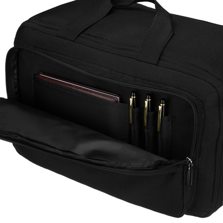 Reiserucksack in schwarz mit Reißverschluss, ideal für Handgepäck – Peterson