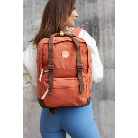 Orange-brauner City Rucksack mit Reißverschluss – Himawari