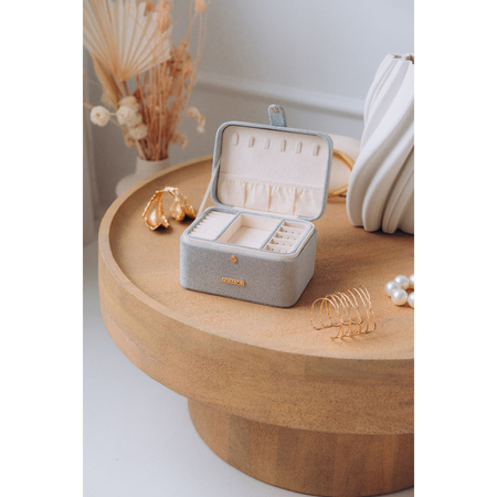 Graue Schmuckschatulle mit Magnetverschluss – Peterson