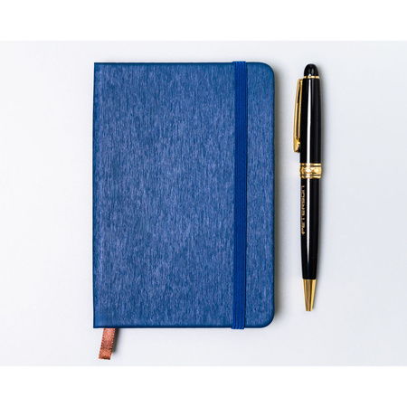 Granatfarbener Notizblock im A6-Format, liniert – Peterson