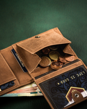 Herren Geldbörse aus Leder mit Kartenfach – Peterson