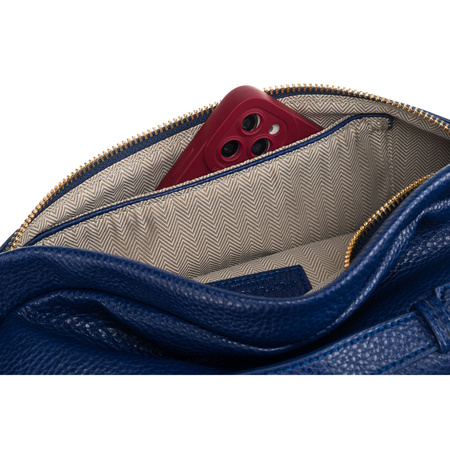 Dunkelblaue sportliche Damen Gürteltasche aus Öko-Leder für Hüfte oder Schulter – Peterson