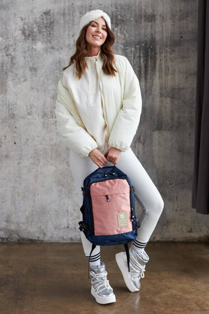 Geräumiger Reise-Rucksack mit USB-Anschluss – Peterson