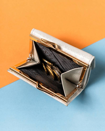 Kleine Damen Portemonnaie mit Druckknopf und Bügelverschluss – Lorenti