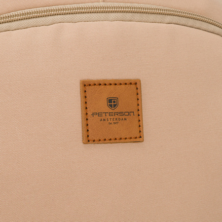Beiger Schulrucksack aus Polyester mit Laptopfach, mit Reißverschluss geschlossen – Peterson