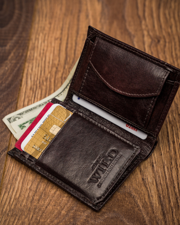 Klassische, vertikale Herren Geldbörse aus echtem Leder – Always Wild®