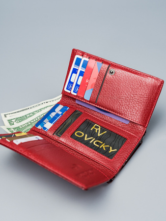 Kompakte Damen Geldbörse aus lackiertem Leder – Lorenti