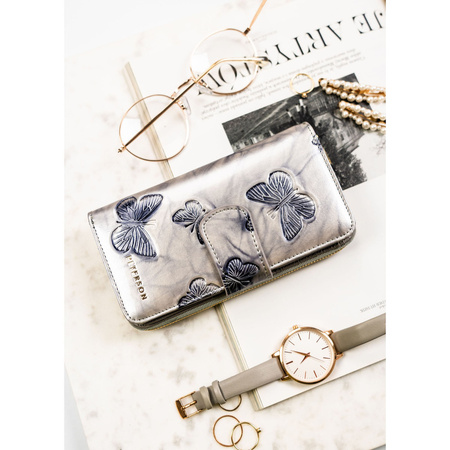 Große, vertikale Damen Geldbörse aus echtem Leder in Silber mit geprägten Schmetterlingen – Peterson