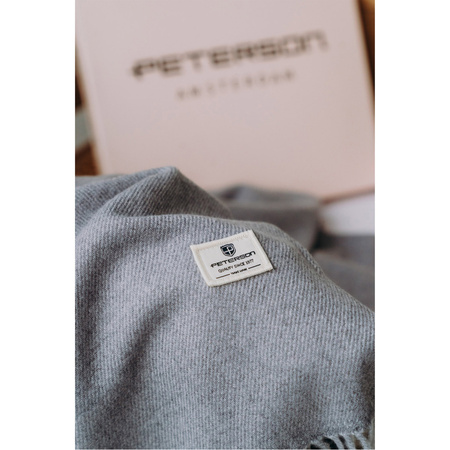 Eleganter grauer Schal mit Fransen – Peterson