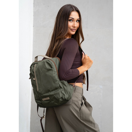 Grüner Damen-Rucksack mit verstellbaren Trägern und Reißverschluss – Peterson