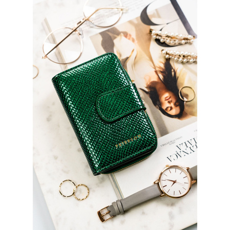 Elegante Damen Geldbörse aus grünem Echtleder mit RFID-Schutz – Peterson