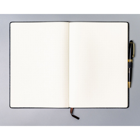 B5 Notizbuch in Grau, gepunktet und mit Verschlussgummi – Peterson