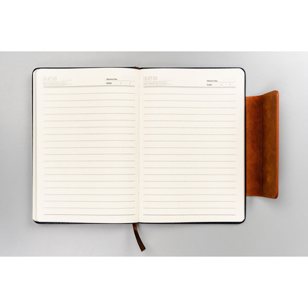 Marinebraunes Notizbuch im festen Einband A5 mit Magnetverschluss – Peterson