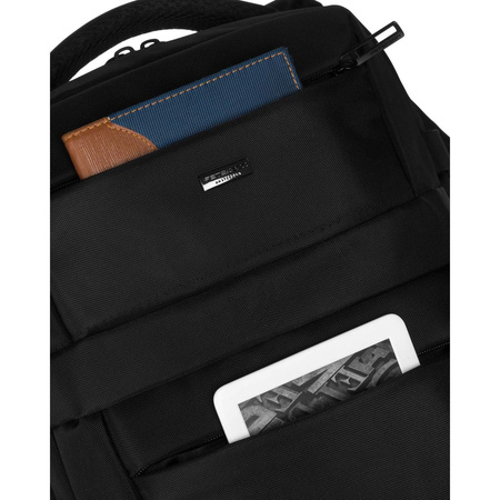 Schwarzer Reiserucksack mit verstellbaren Trägern – Peterson