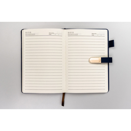 Geschenkset: Elegantes A5-Linien-Notizbuch in Marineblau mit schwarzem Kugelschreiber – Peterson