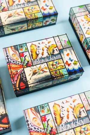 Geräumige Damen Geldbörse aus Leder mit Pfauenfeder-Muster – Rovicky