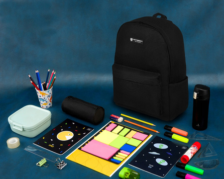 Sportlicher, geräumiger Rucksack in Schwarz mit Außentaschen – Peterson