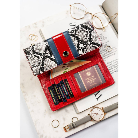 Rote Damen Geldbörse mit Schlangenhautmuster auf der Klappe, Druckknopfverschluss – Peterson