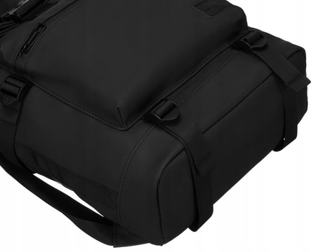 Großer City-Rucksack aus wasserabweisendem Material in Schwarz – Peterson