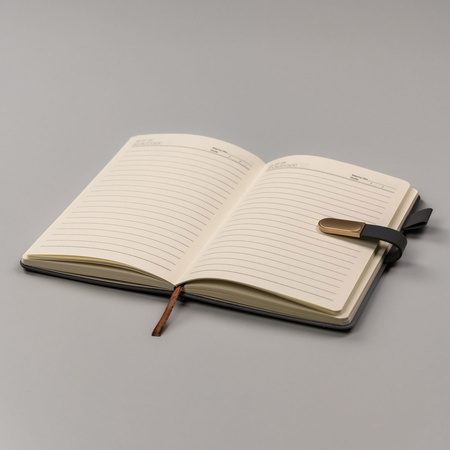 Geschenkset: Graues A5-Notizbuch mit schwarzem Kugelschreiber – Peterson