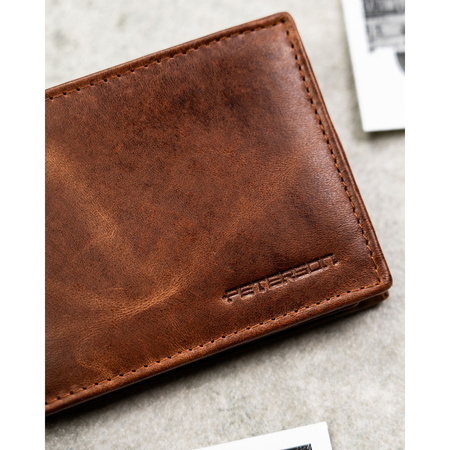 Hellbraune Herren-Geldbörse aus Leder ohne äußeren Verschluss – Peterson